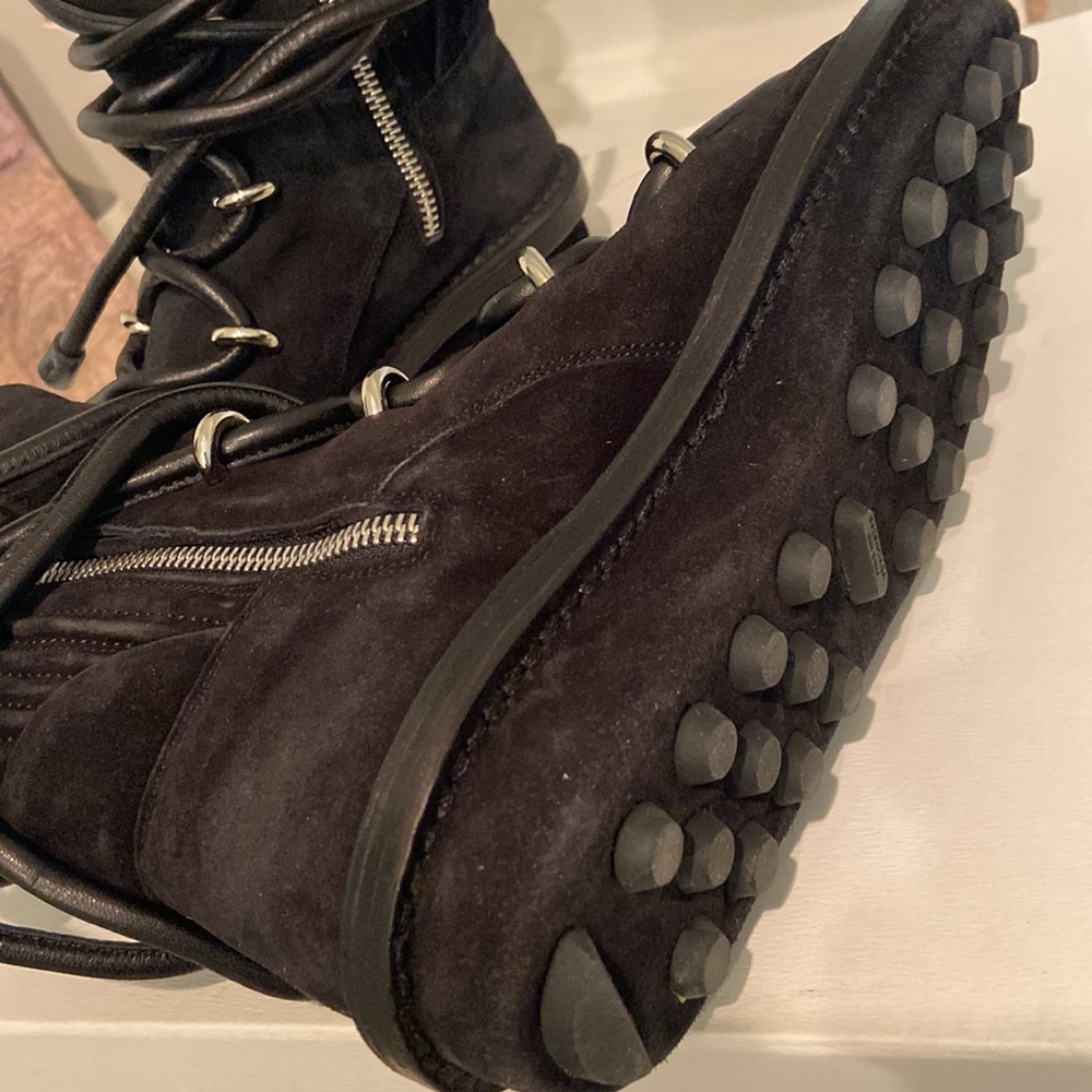 BALENCIAGA LEATHER ANKLE BOOT - Picture 6 of 11